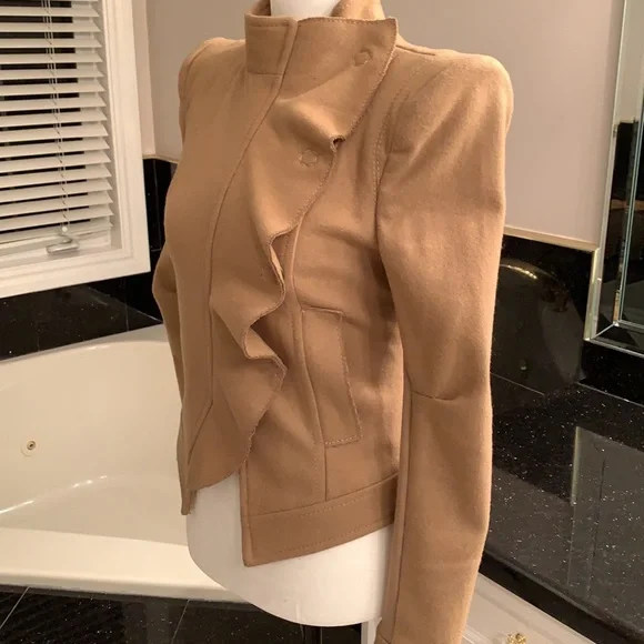 BCBG blazer - Picture 6 of 9